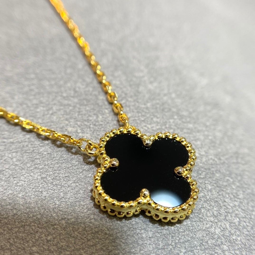 LAVISH FOUR-LEAF CLOVER NECKLACE - BLACK