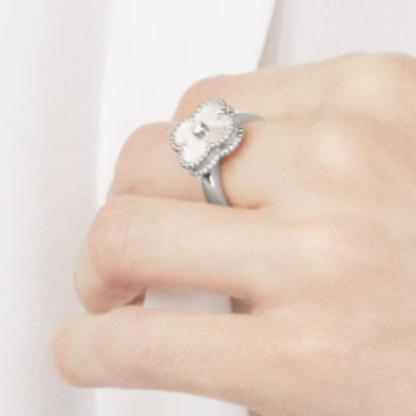 Amber | Ring – White/Silver