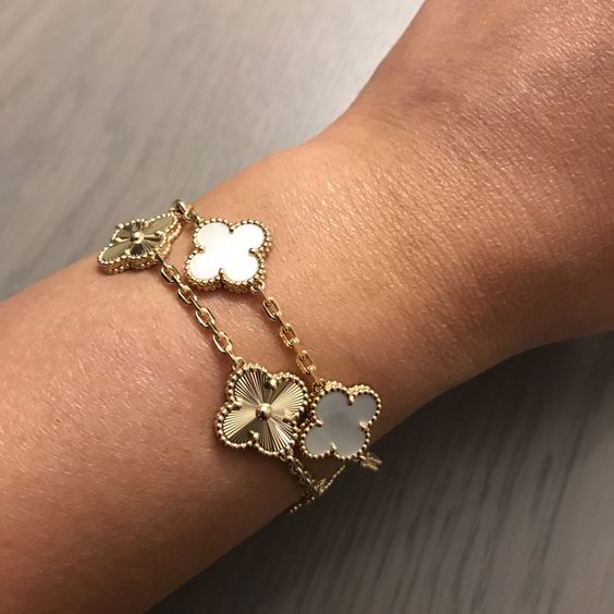 FOUR-LEAF CLOVER BRACELET LUCK GOLD